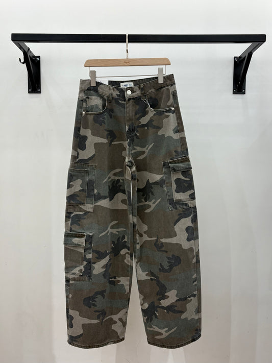 Cargo camouflage