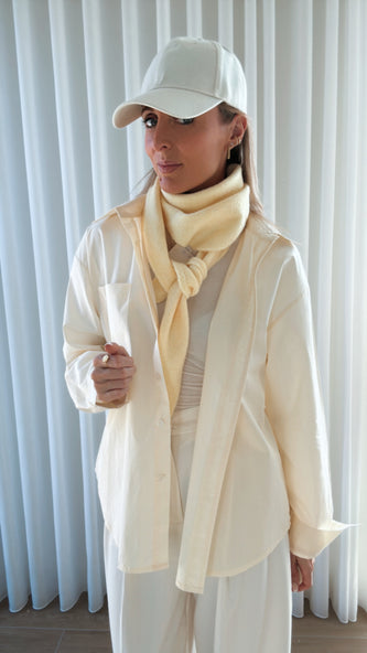 Basic straight hemdje zacht geel