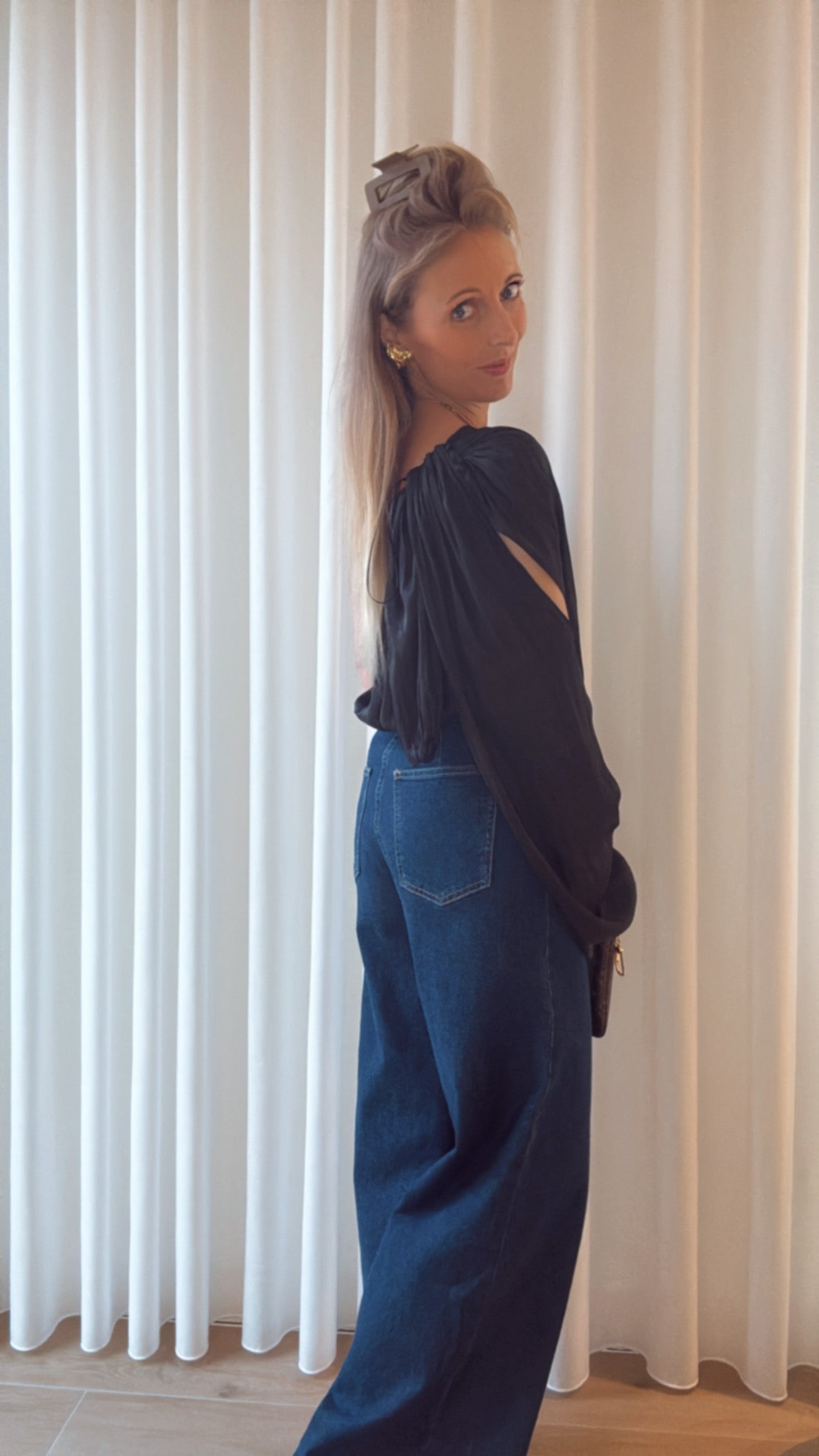 Luka satin blouse zwart
