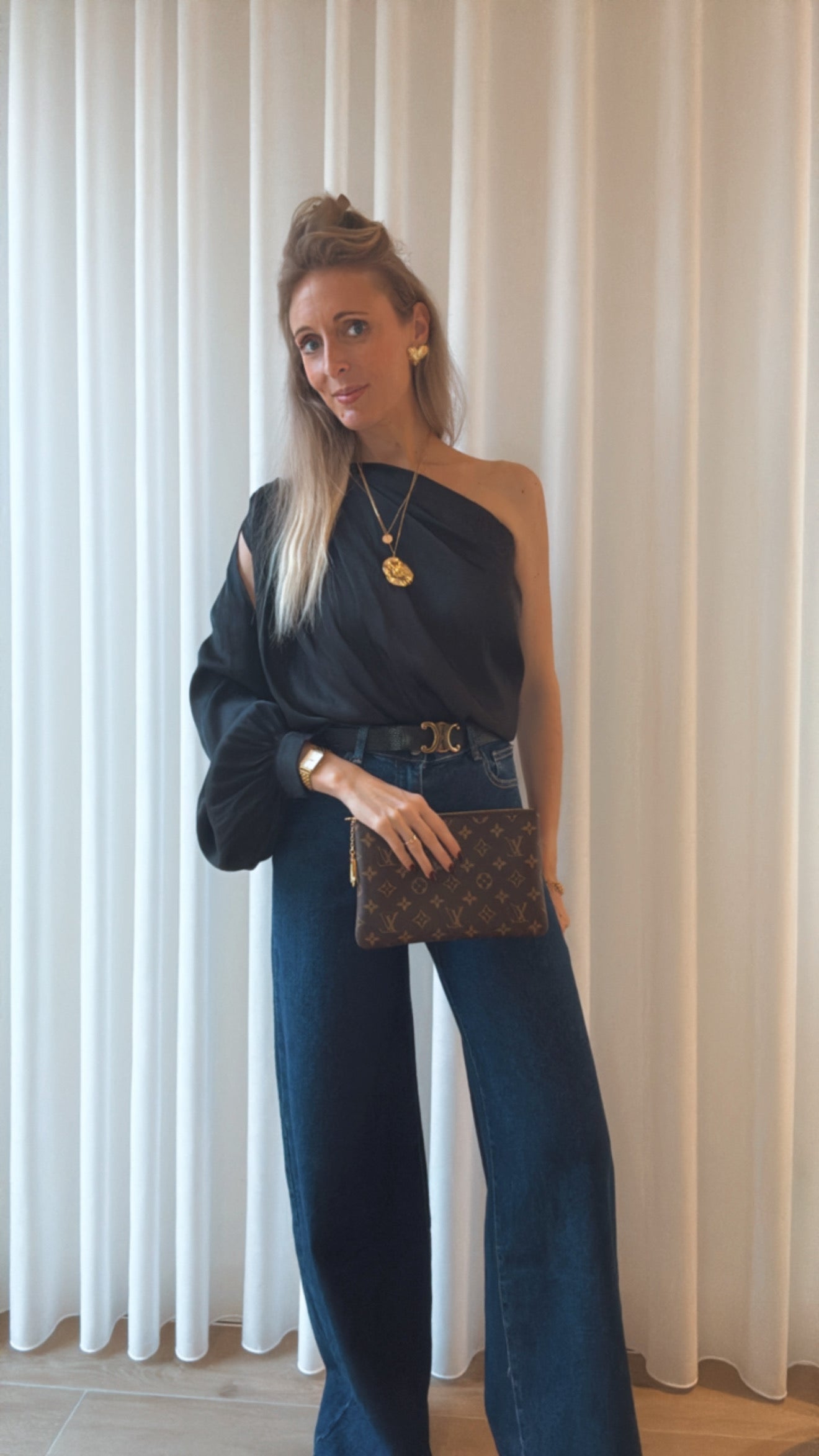 Luka satin blouse zwart